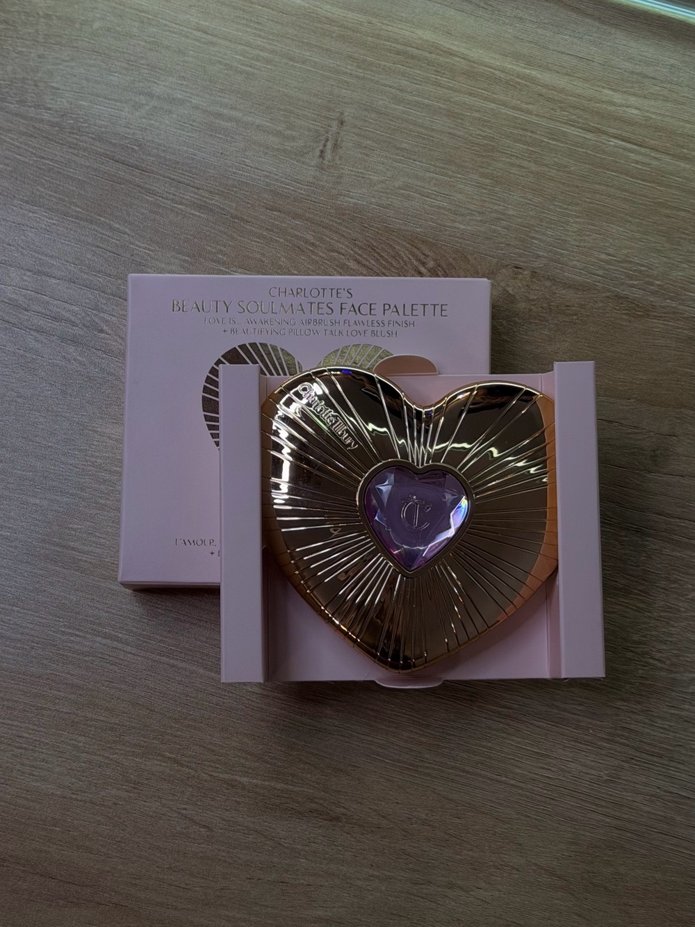Charlotte Tilbury Pillow talk beauty soulmates palette - blush + setting powder